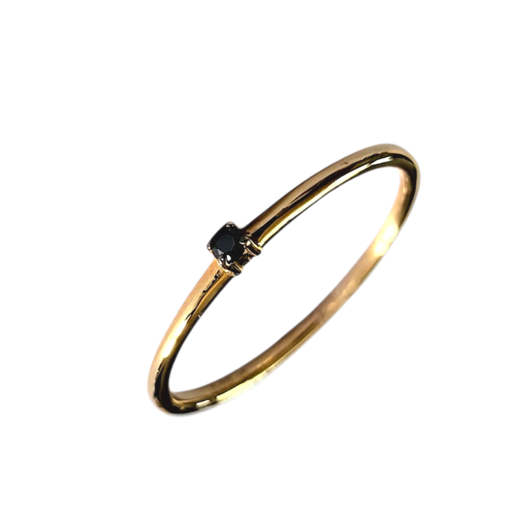 Prsten sa crnim brilijantom