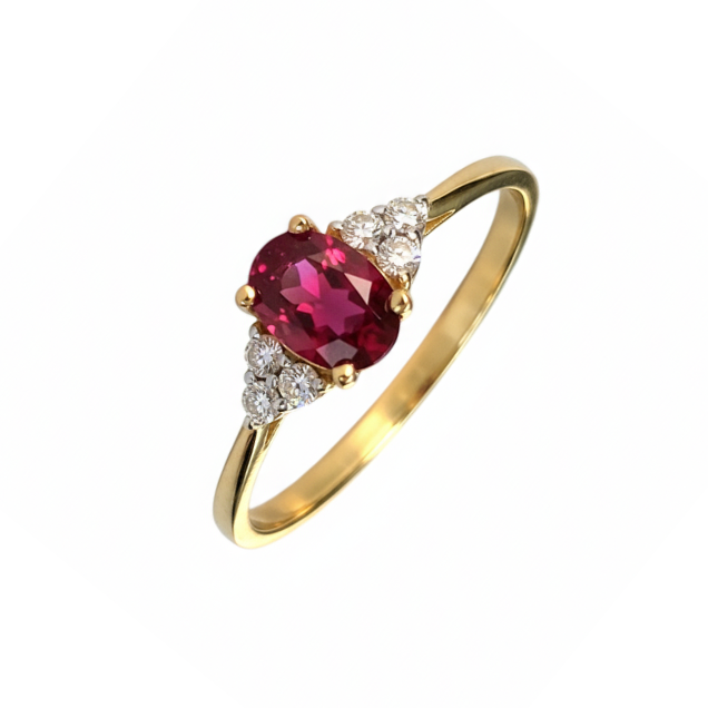 Prsten sa rubinom i brilijantima